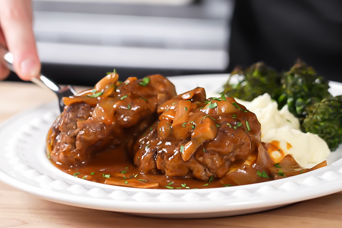 salisbury steak with onion gravy